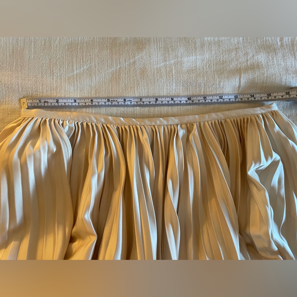 Reformation Ivory Satin Skirt - Picture 5 of 6
